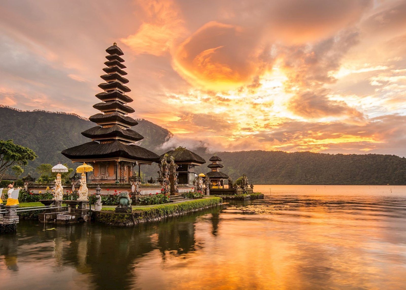 Bali travel guide must do experiences luxury itinerary