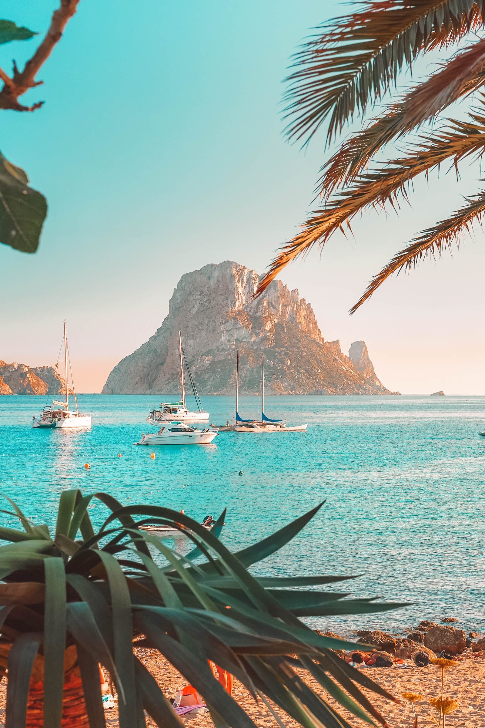 Ibiza luxury girls trip overview image
