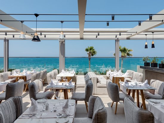 Luxury dinner overlooking the sea
